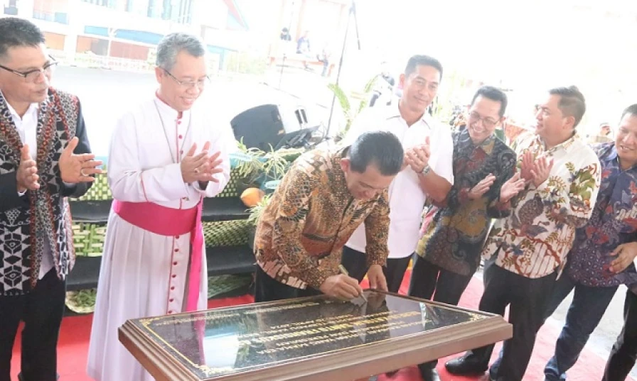 Projects Improvement Santa Maria Church  2 ~blog/2024/6/11/gubernur_kepri_ansar_ahmad_sebagai_saksi_peresmian_gereja_katolik_santo_fransiskus_asisi_kabil_turut_menandatangani_prasasti_f_diskominfo_kepri